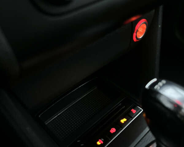 Сірий Фольксваген Туран, об'ємом двигуна 1.4 л та пробігом 199 тис. км за 9900 $, фото 37 на Automoto.ua