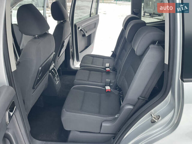 Серый Фольксваген Туран, объемом двигателя 1.6 л и пробегом 292 тыс. км за 8700 $, фото 30 на Automoto.ua