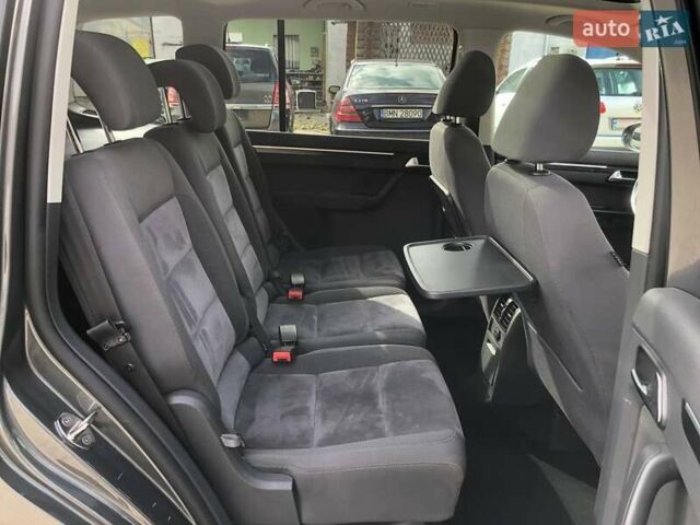 Серый Фольксваген Туран, объемом двигателя 1.4 л и пробегом 220 тыс. км за 10500 $, фото 19 на Automoto.ua