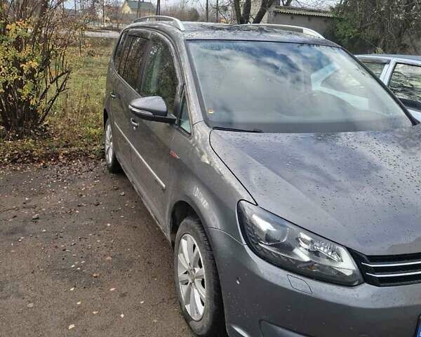 Серый Фольксваген Туран, объемом двигателя 2 л и пробегом 220 тыс. км за 11800 $, фото 16 на Automoto.ua