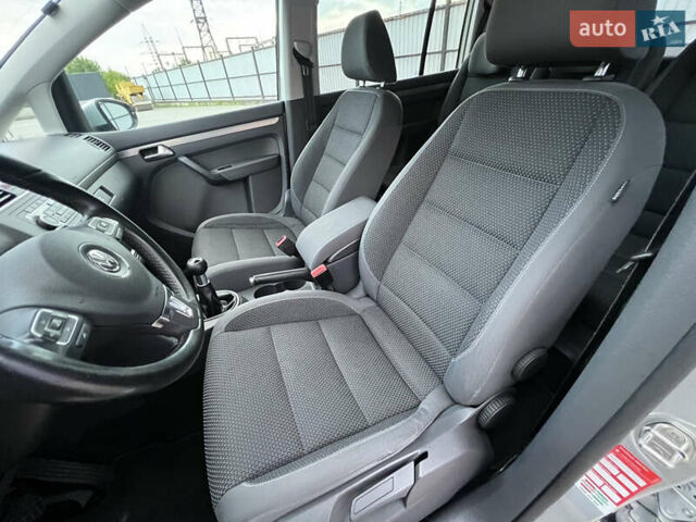 Серый Фольксваген Туран, объемом двигателя 1.4 л и пробегом 223 тыс. км за 7850 $, фото 54 на Automoto.ua