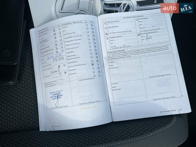 Серый Фольксваген Туран, объемом двигателя 2 л и пробегом 176 тыс. км за 12850 $, фото 181 на Automoto.ua