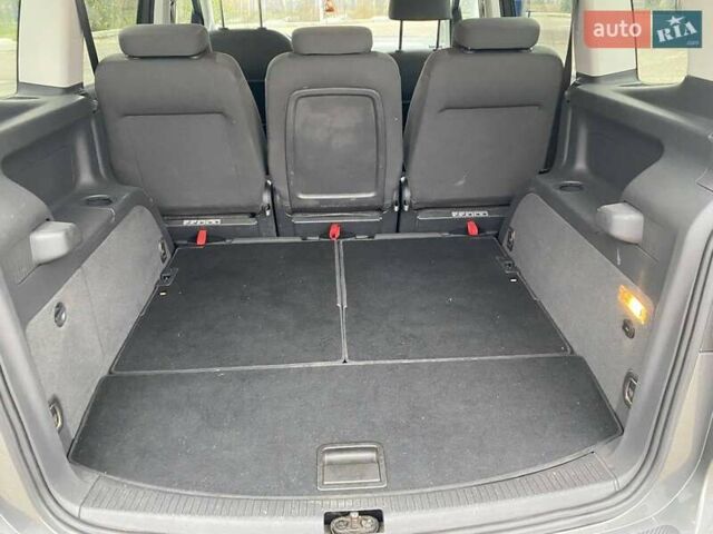 Серый Фольксваген Туран, объемом двигателя 1.39 л и пробегом 174 тыс. км за 10200 $, фото 48 на Automoto.ua