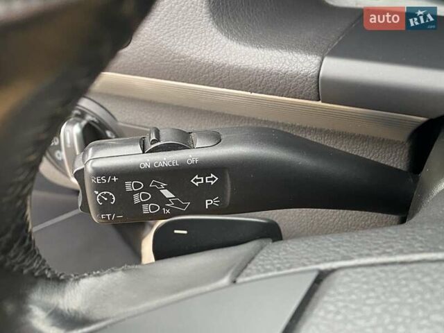 Серый Фольксваген Туран, объемом двигателя 1.39 л и пробегом 174 тыс. км за 10200 $, фото 42 на Automoto.ua