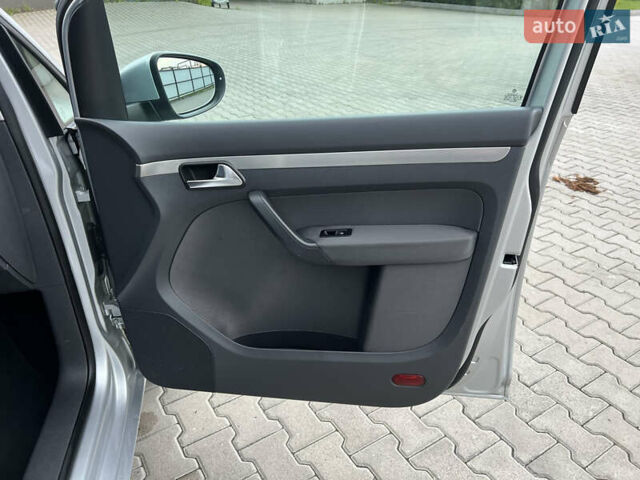 Серый Фольксваген Туран, объемом двигателя 1.4 л и пробегом 223 тыс. км за 7850 $, фото 60 на Automoto.ua