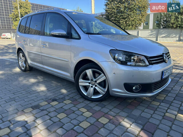 Серый Фольксваген Туран, объемом двигателя 2 л и пробегом 252 тыс. км за 11750 $, фото 7 на Automoto.ua