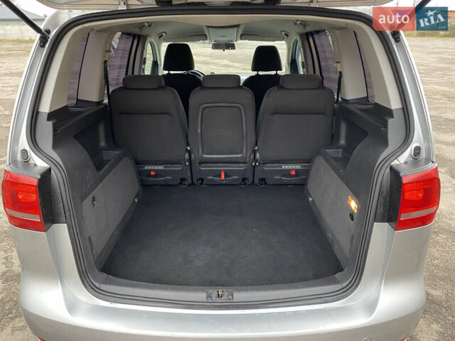 Серый Фольксваген Туран, объемом двигателя 1.6 л и пробегом 360 тыс. км за 4500 $, фото 21 на Automoto.ua