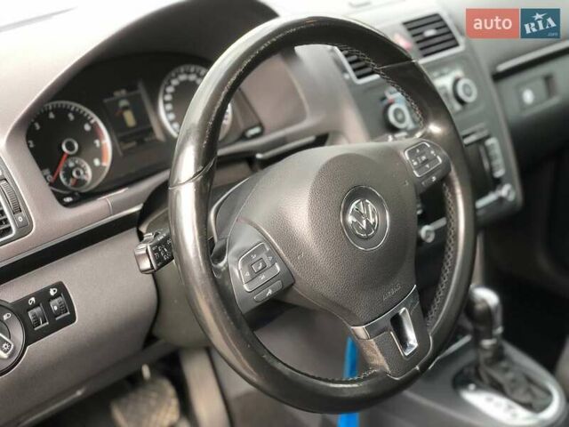 Серый Фольксваген Туран, объемом двигателя 1.4 л и пробегом 220 тыс. км за 10500 $, фото 39 на Automoto.ua
