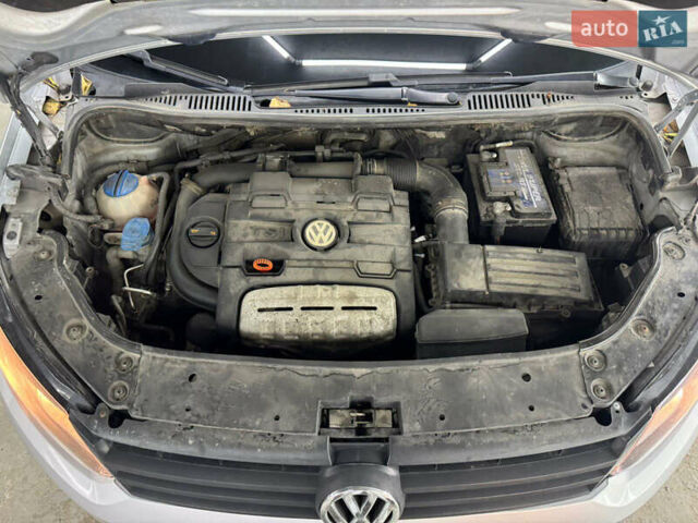 Серый Фольксваген Туран, объемом двигателя 1.4 л и пробегом 308 тыс. км за 6150 $, фото 17 на Automoto.ua