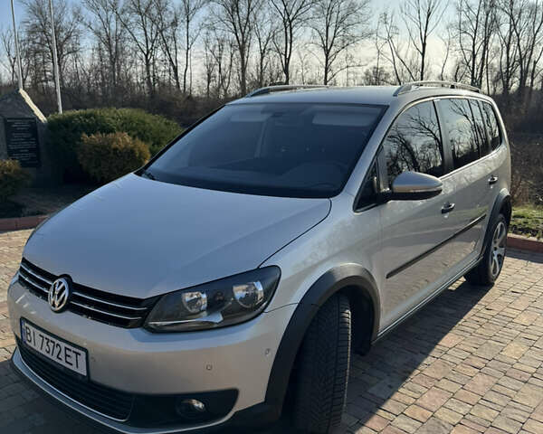 Сірий Фольксваген Туран, об'ємом двигуна 2 л та пробігом 346 тис. км за 12800 $, фото 6 на Automoto.ua