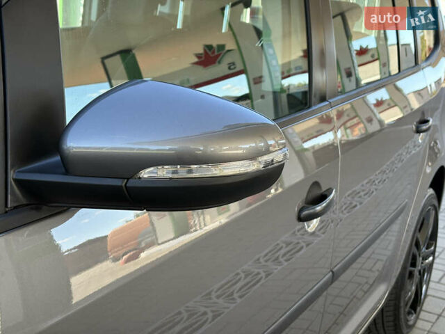 Серый Фольксваген Туран, объемом двигателя 1.39 л и пробегом 183 тыс. км за 8999 $, фото 12 на Automoto.ua