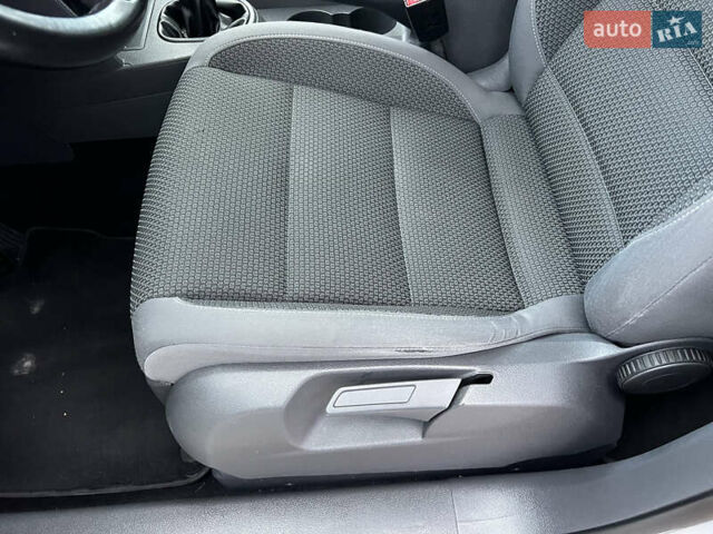 Сірий Фольксваген Туран, об'ємом двигуна 1.4 л та пробігом 223 тис. км за 7750 $, фото 51 на Automoto.ua