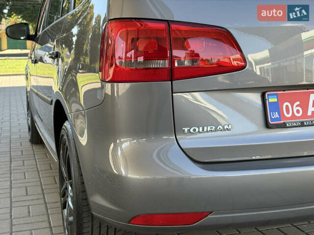 Серый Фольксваген Туран, объемом двигателя 1.39 л и пробегом 183 тыс. км за 8999 $, фото 10 на Automoto.ua