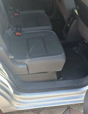 Серый Фольксваген Туран, объемом двигателя 1.97 л и пробегом 225 тыс. км за 10900 $, фото 12 на Automoto.ua