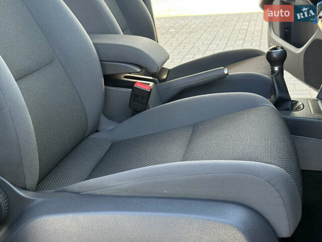 Серый Фольксваген Туран, объемом двигателя 1.39 л и пробегом 183 тыс. км за 8999 $, фото 49 на Automoto.ua