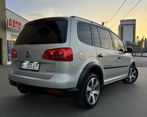 Сірий Фольксваген Туран, об'ємом двигуна 2 л та пробігом 346 тис. км за 12800 $, фото 12 на Automoto.ua
