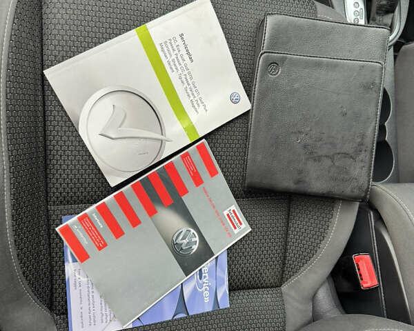 Серый Фольксваген Туран, объемом двигателя 1.39 л и пробегом 225 тыс. км за 9950 $, фото 73 на Automoto.ua