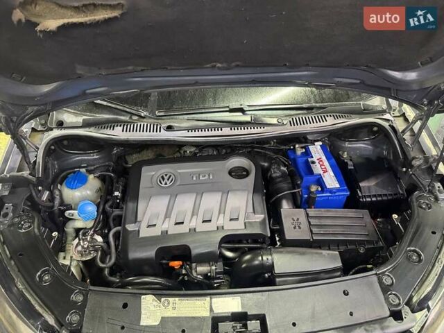 Сірий Фольксваген Туран, об'ємом двигуна 1.6 л та пробігом 245 тис. км за 9500 $, фото 18 на Automoto.ua