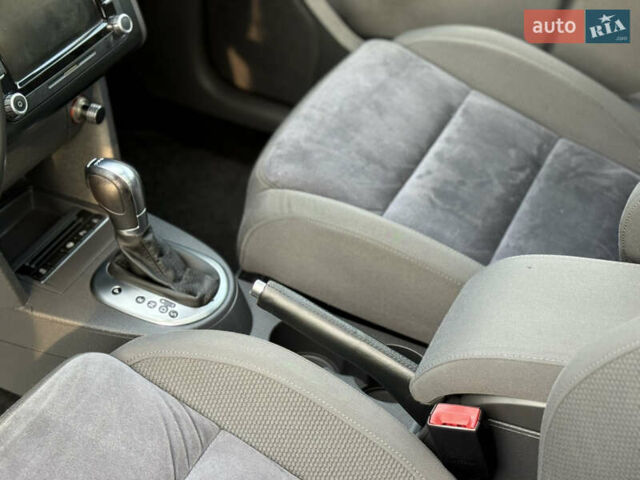 Сірий Фольксваген Туран, об'ємом двигуна 1.4 л та пробігом 217 тис. км за 9750 $, фото 42 на Automoto.ua