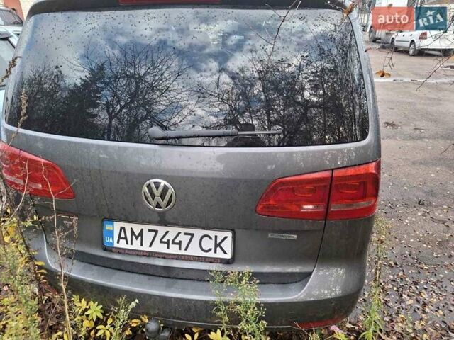 Серый Фольксваген Туран, объемом двигателя 2 л и пробегом 220 тыс. км за 11800 $, фото 11 на Automoto.ua