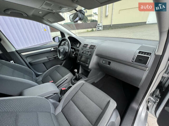 Сірий Фольксваген Туран, об'ємом двигуна 1.4 л та пробігом 223 тис. км за 7750 $, фото 63 на Automoto.ua