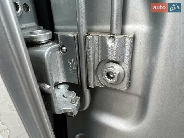 Серый Фольксваген Туран, объемом двигателя 1.4 л и пробегом 223 тыс. км за 7850 $, фото 67 на Automoto.ua