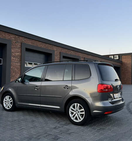 Серый Фольксваген Туран, объемом двигателя 1.6 л и пробегом 331 тыс. км за 8700 $, фото 12 на Automoto.ua