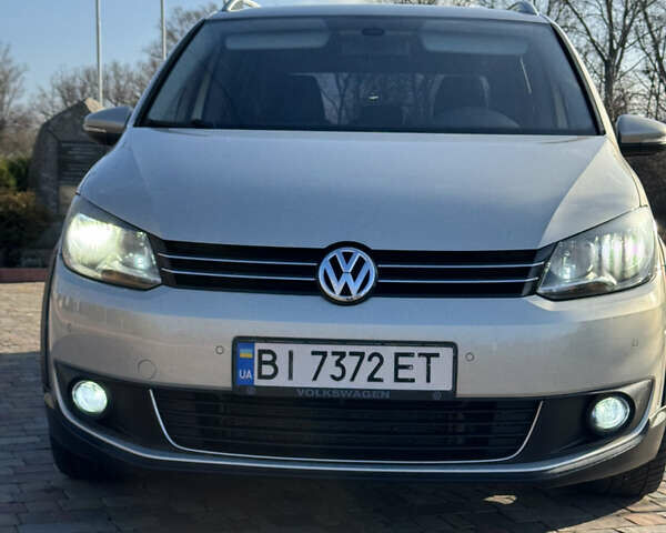 Сірий Фольксваген Туран, об'ємом двигуна 2 л та пробігом 346 тис. км за 12800 $, фото 46 на Automoto.ua