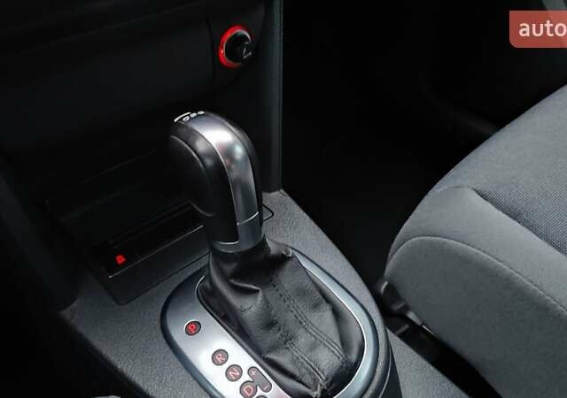 Серый Фольксваген Туран, объемом двигателя 1.6 л и пробегом 302 тыс. км за 10550 $, фото 22 на Automoto.ua