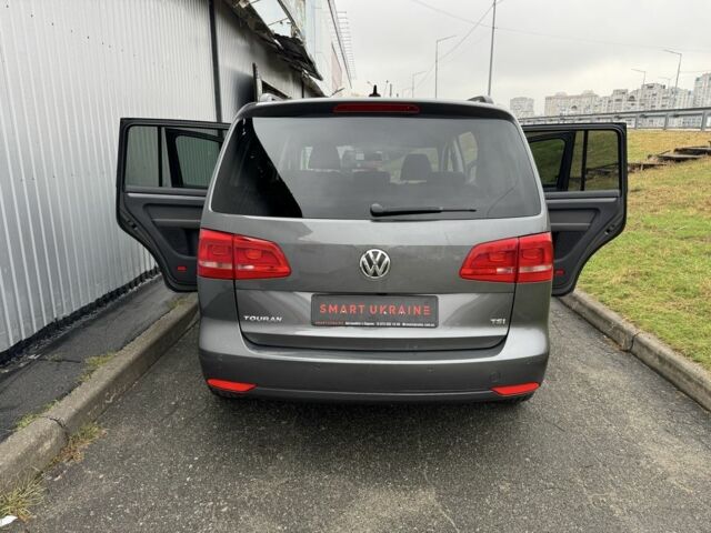 Серый Фольксваген Туран, объемом двигателя 1.4 л и пробегом 224 тыс. км за 9950 $, фото 4 на Automoto.ua