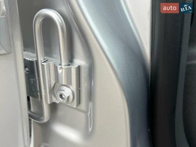 Серый Фольксваген Туран, объемом двигателя 0 л и пробегом 235 тыс. км за 12999 $, фото 70 на Automoto.ua