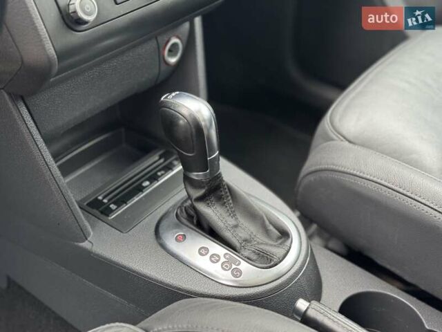 Сірий Фольксваген Туран, об'ємом двигуна 1.6 л та пробігом 220 тис. км за 11700 $, фото 67 на Automoto.ua