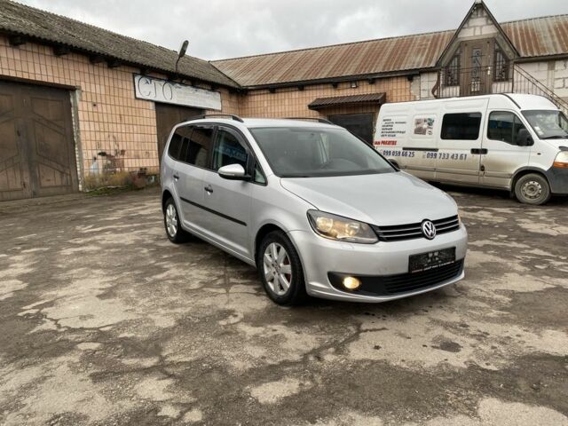 Серый Фольксваген Туран, объемом двигателя 1.6 л и пробегом 360 тыс. км за 4500 $, фото 2 на Automoto.ua