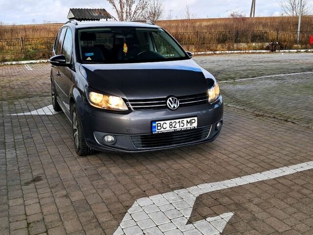 Серый Фольксваген Туран, объемом двигателя 1.6 л и пробегом 268 тыс. км за 10200 $, фото 1 на Automoto.ua