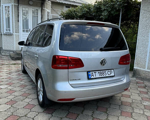 Серый Фольксваген Туран, объемом двигателя 1.97 л и пробегом 187 тыс. км за 10500 $, фото 3 на Automoto.ua