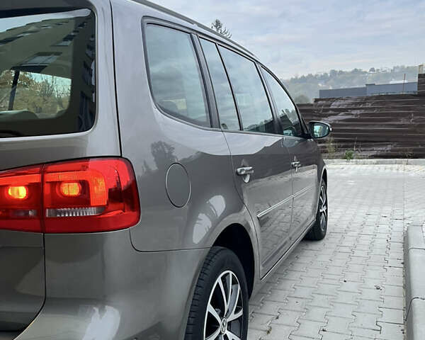 Сірий Фольксваген Туран, об'ємом двигуна 1.4 л та пробігом 199 тис. км за 9900 $, фото 17 на Automoto.ua