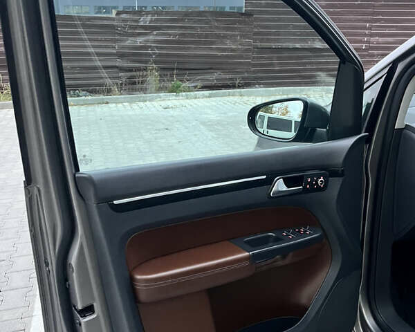 Сірий Фольксваген Туран, об'ємом двигуна 1.4 л та пробігом 199 тис. км за 9900 $, фото 25 на Automoto.ua