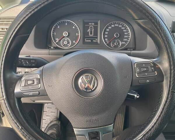 Серый Фольксваген Туран, объемом двигателя 1.6 л и пробегом 250 тыс. км за 10750 $, фото 27 на Automoto.ua