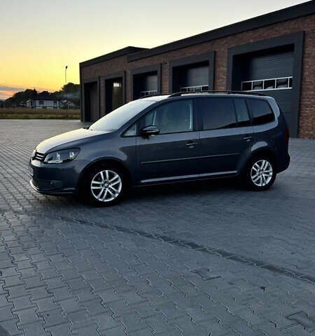 Серый Фольксваген Туран, объемом двигателя 1.6 л и пробегом 331 тыс. км за 8700 $, фото 20 на Automoto.ua