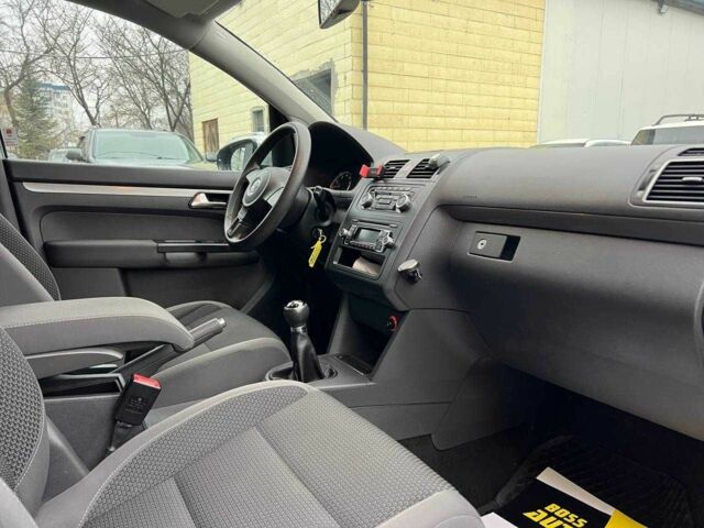 Серый Фольксваген Туран, объемом двигателя 1.4 л и пробегом 224 тыс. км за 7500 $, фото 17 на Automoto.ua