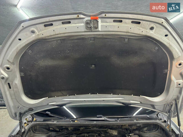 Серый Фольксваген Туран, объемом двигателя 1.4 л и пробегом 308 тыс. км за 6150 $, фото 13 на Automoto.ua