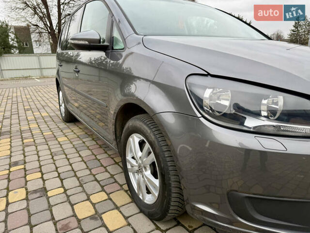 Сірий Фольксваген Туран, об'ємом двигуна 1.6 л та пробігом 244 тис. км за 10550 $, фото 15 на Automoto.ua