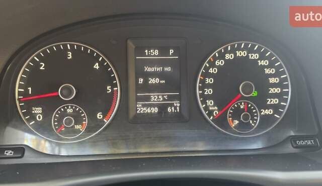 Серый Фольксваген Туран, объемом двигателя 1.97 л и пробегом 225 тыс. км за 10900 $, фото 1 на Automoto.ua