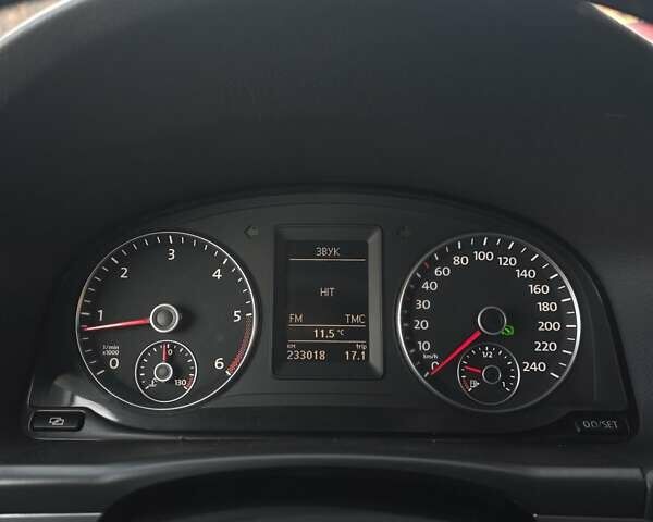 Серый Фольксваген Туран, объемом двигателя 1.6 л и пробегом 233 тыс. км за 8800 $, фото 14 на Automoto.ua