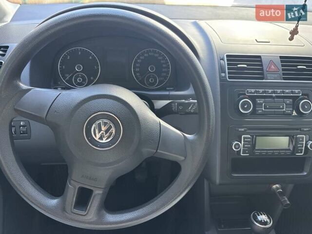 Серый Фольксваген Туран, объемом двигателя 1.6 л и пробегом 172 тыс. км за 11800 $, фото 12 на Automoto.ua