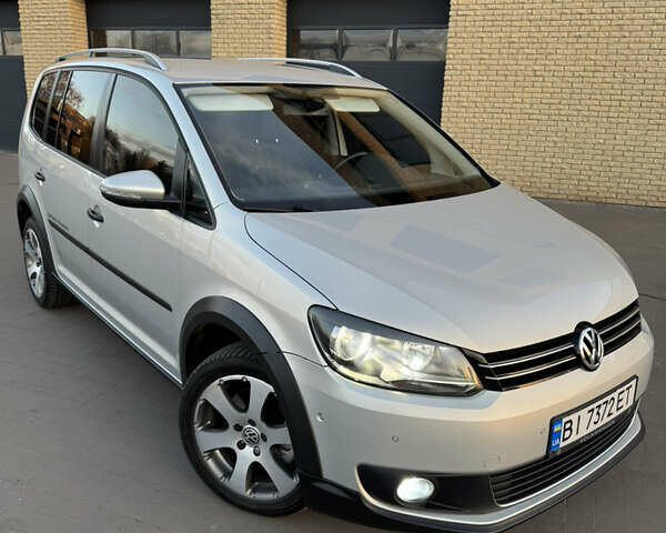 Сірий Фольксваген Туран, об'ємом двигуна 2 л та пробігом 346 тис. км за 12800 $, фото 2 на Automoto.ua