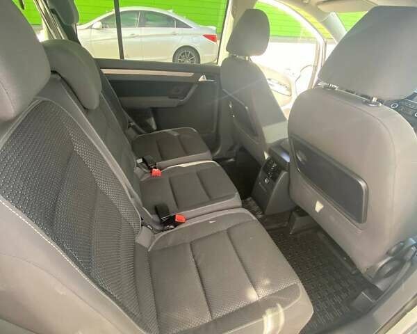 Серый Фольксваген Туран, объемом двигателя 1.6 л и пробегом 250 тыс. км за 10750 $, фото 19 на Automoto.ua