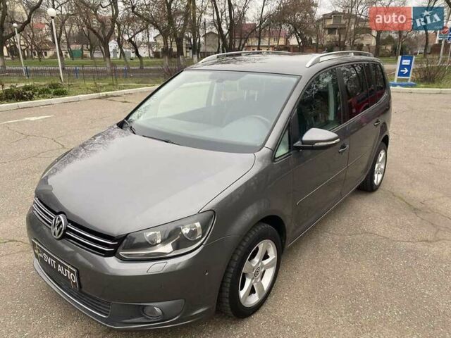 Серый Фольксваген Туран, объемом двигателя 1.39 л и пробегом 174 тыс. км за 10200 $, фото 4 на Automoto.ua