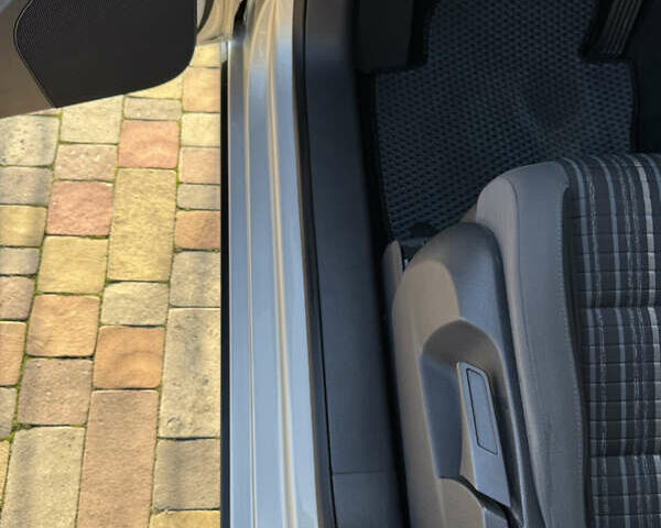 Сірий Фольксваген Туран, об'ємом двигуна 2 л та пробігом 346 тис. км за 12800 $, фото 54 на Automoto.ua