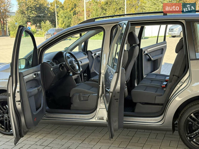 Серый Фольксваген Туран, объемом двигателя 1.39 л и пробегом 183 тыс. км за 8999 $, фото 57 на Automoto.ua